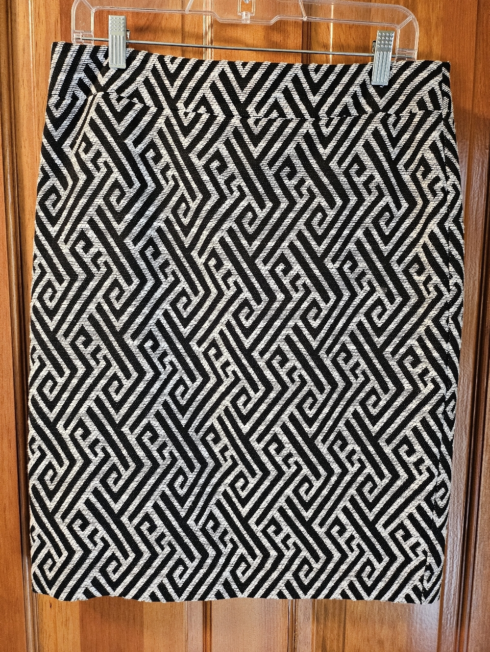 Ann Taylor Black and White Geometric Pencil Skirt
